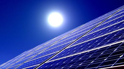 panou-fotovoltaic-76545678-840x420.jpg